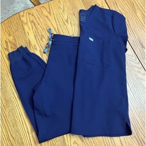 Fig scrub set women’s size medium joggers